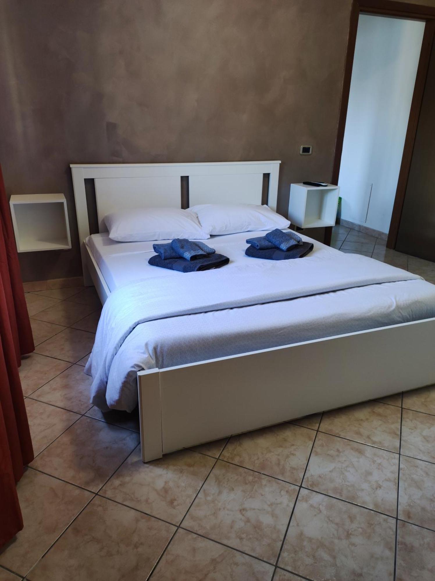 Alloggio Alfa - Central Apartment Civitavecchia Extérieur photo